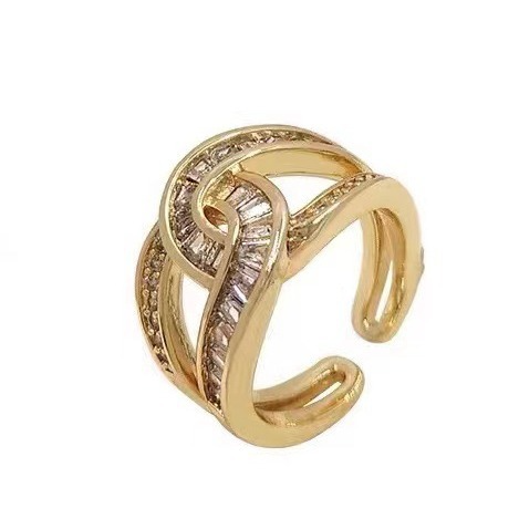 Tindra - Knotted Elegant Ring