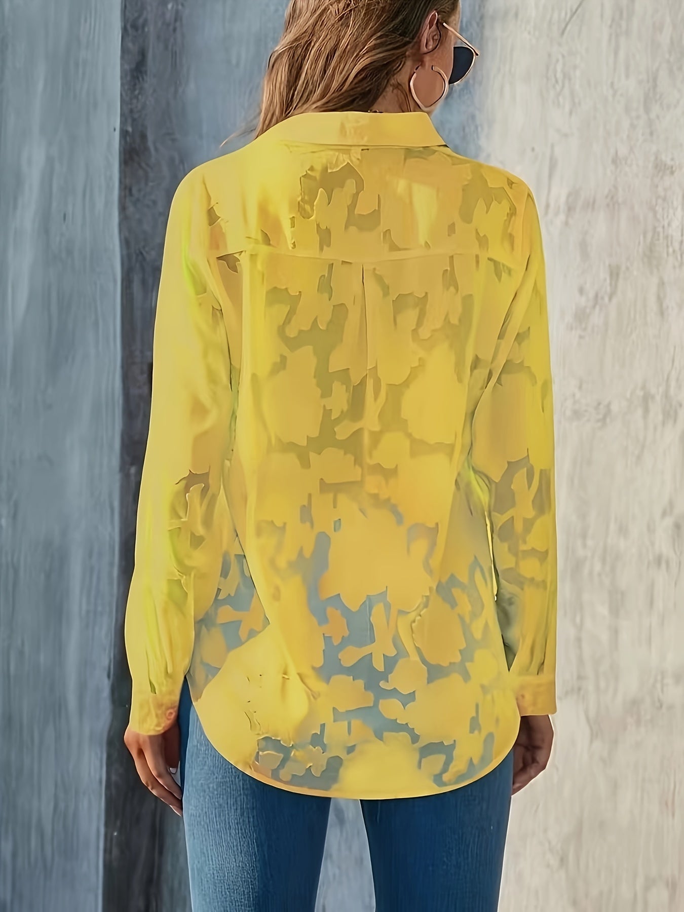 Floral Keyhole Neck Ruffle Sleeve Blouse