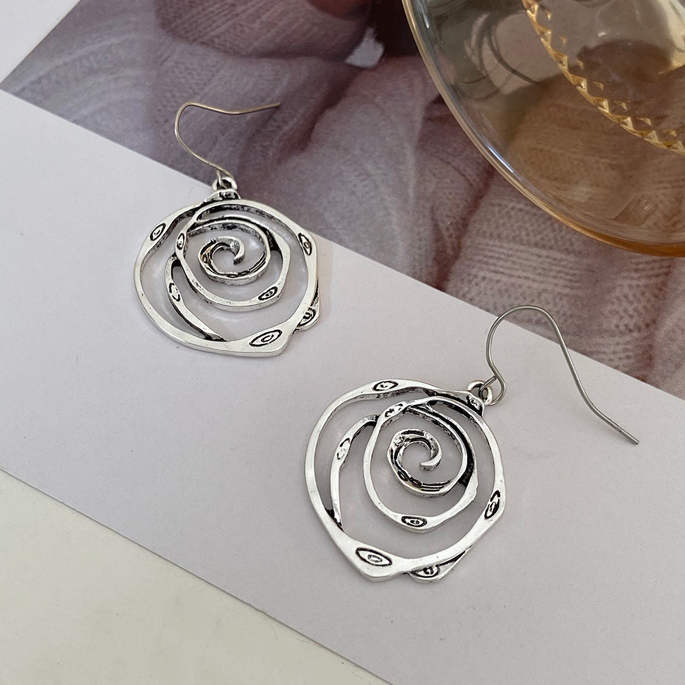 Amora – Vintage Maze Silver Earrings