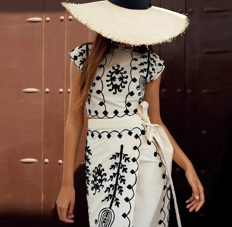 Elegant Two-Piece Set – Top & Long Skirt