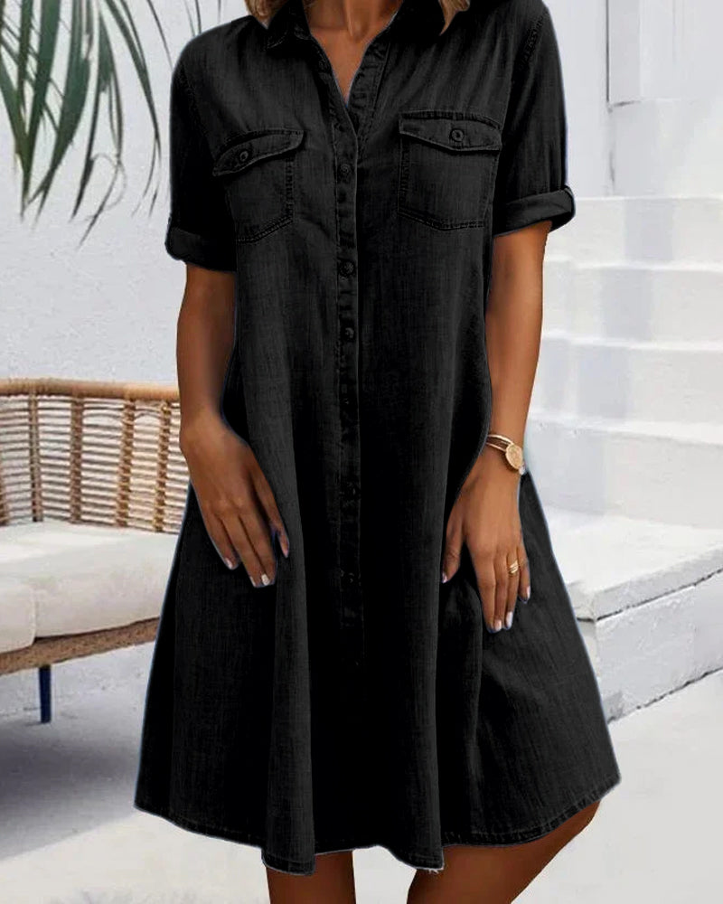 Elegant vintage dress with short sleeves, collar, and buttons