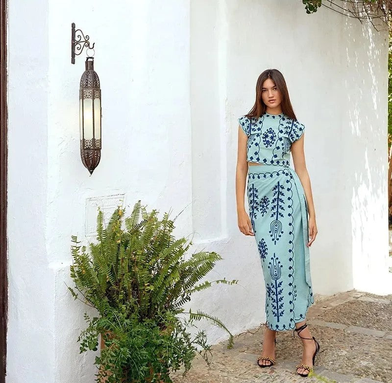 Elegant Two-Piece Set – Top & Long Skirt
