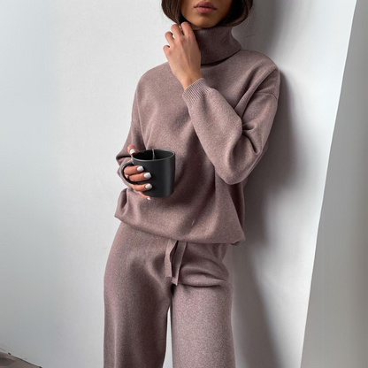 Two-Piece Set – Turtleneck & Long Pants