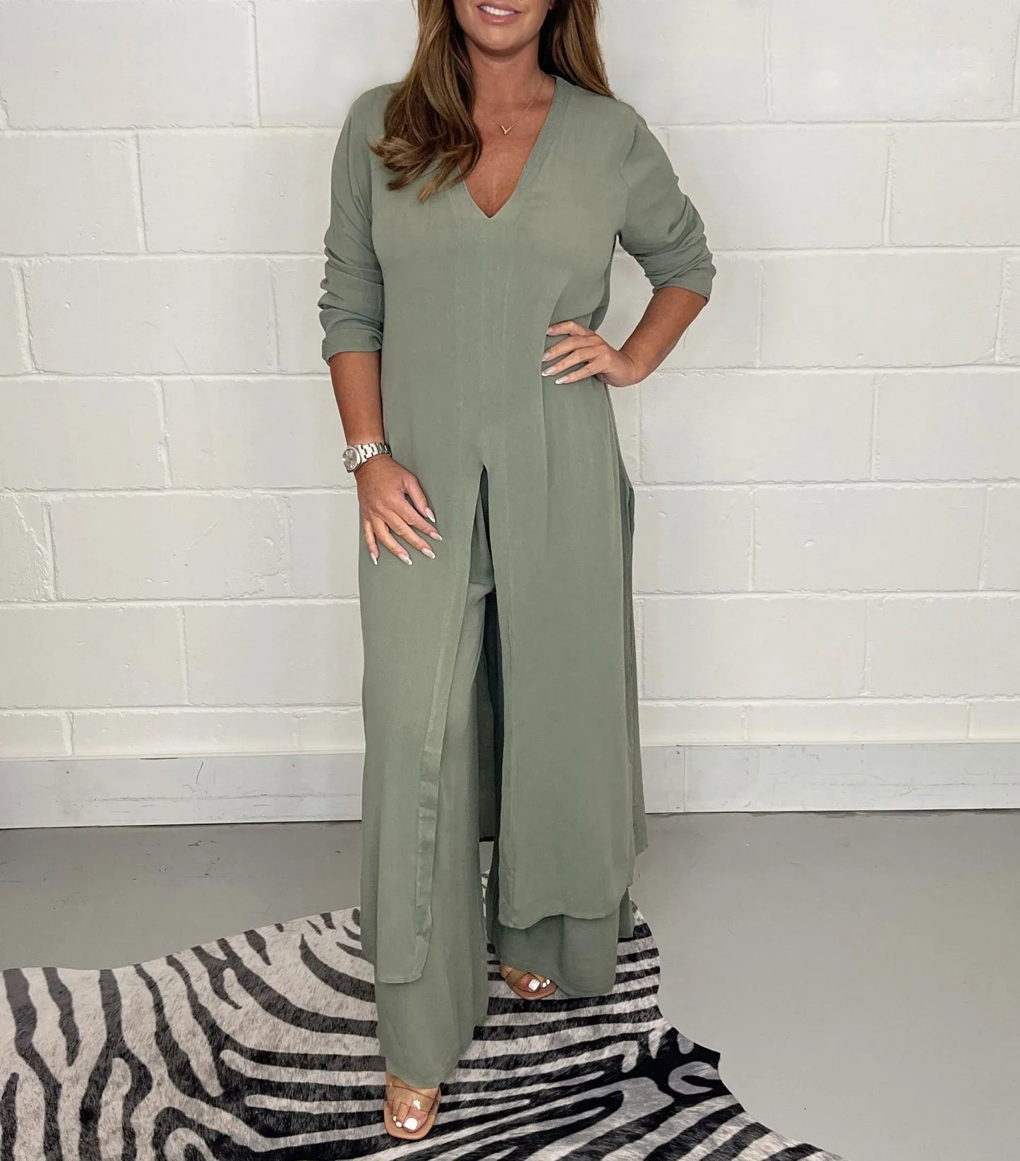 Light Two-Piece Set