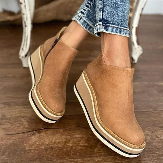 Elegant Slim-Fit Leather Boot