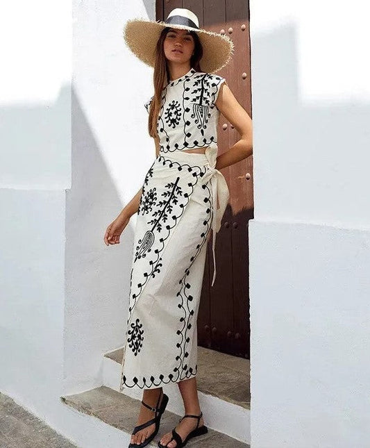 Elegant Two-Piece Set – Top & Long Skirt