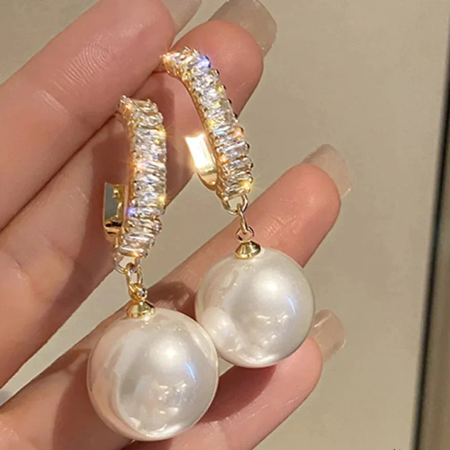 Alanna – Luxury Pearl and Zirconia Earrings