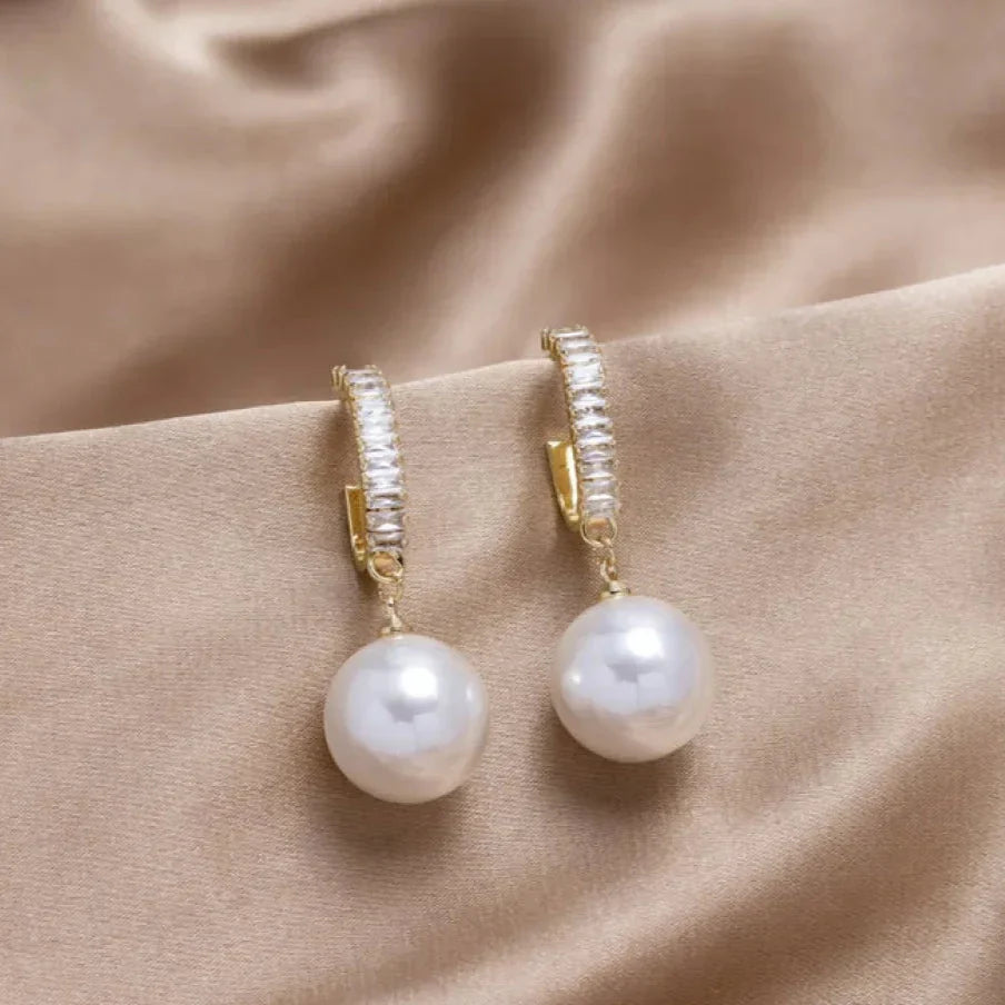 Alanna – Luxury Pearl and Zirconia Earrings